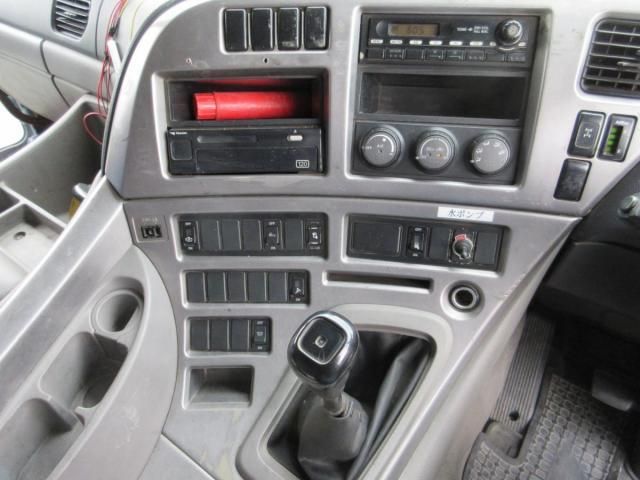 NISSAN DIESEL QUON 2006 Image 31