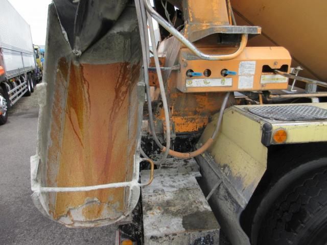 NISSAN DIESEL QUON 2006 Image 31