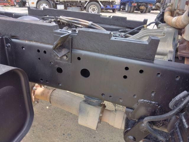 MITSUBISHI CANTER 2010 Image 31