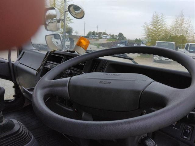 ISUZU FORWARD 2012 Image 31