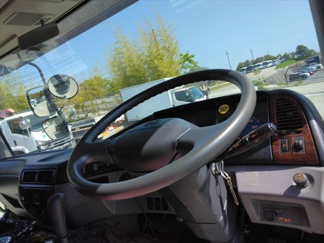 HINO PROFIA 2003 Image 31