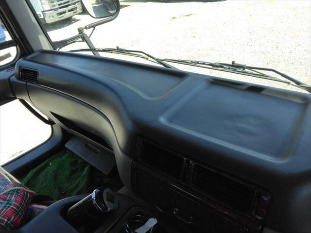 HINO PROFIA 2003 Image 31