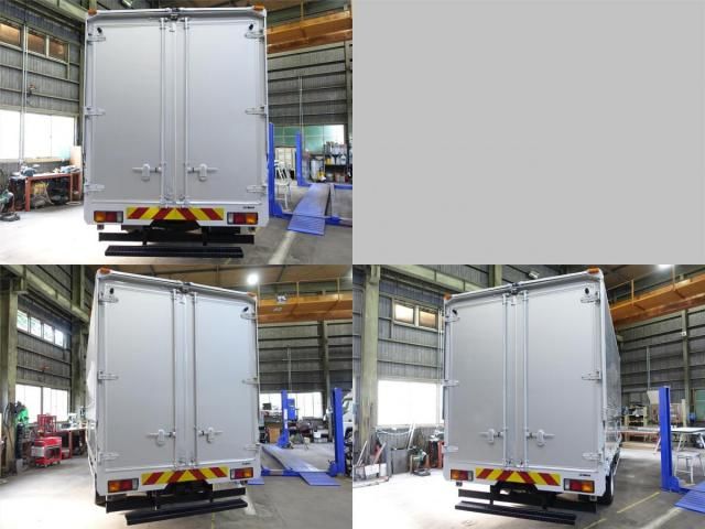 MITSUBISHI CANTER 2011 Image 31