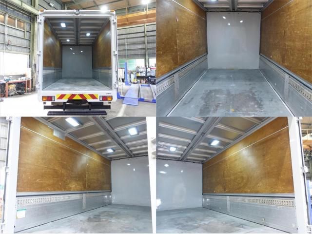 MITSUBISHI CANTER 2011 Image 31