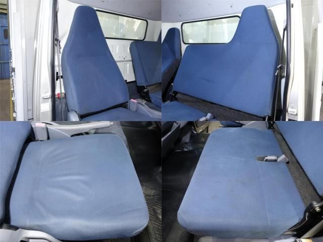 MITSUBISHI CANTER 2011 Image 31