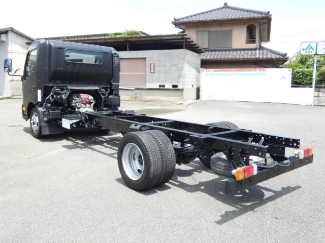 HINO DUTRO 2015 Image 31