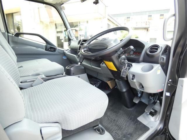 HINO DUTRO 2015 Image 31