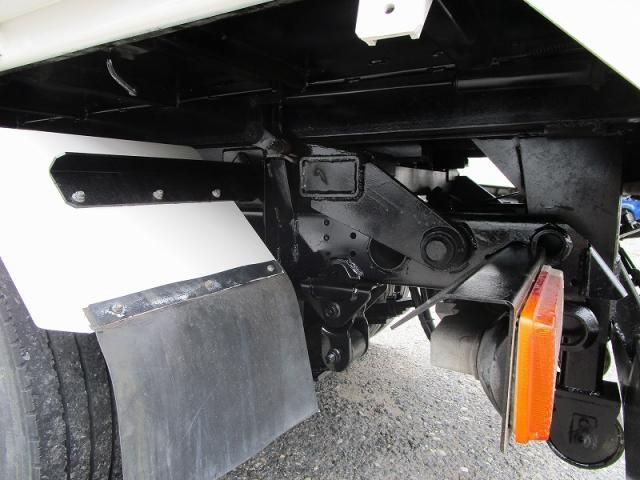 HINO DUTRO 2011 Image 31