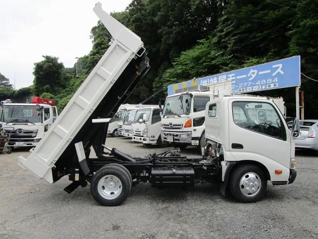 HINO DUTRO 2011 Image 31