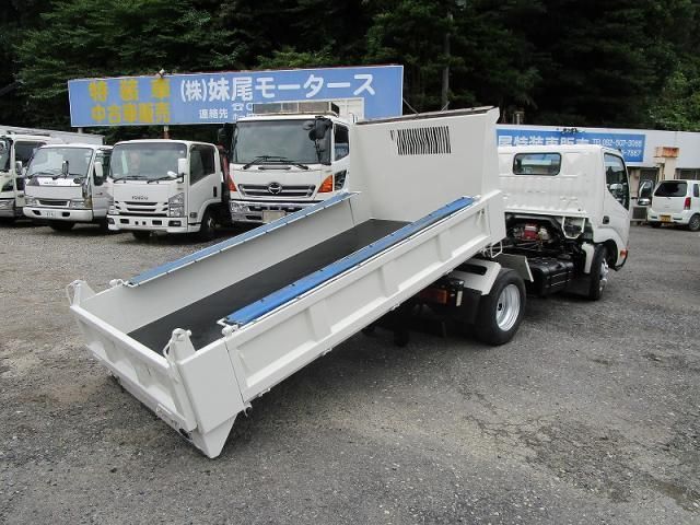 HINO DUTRO 2011 Image 31