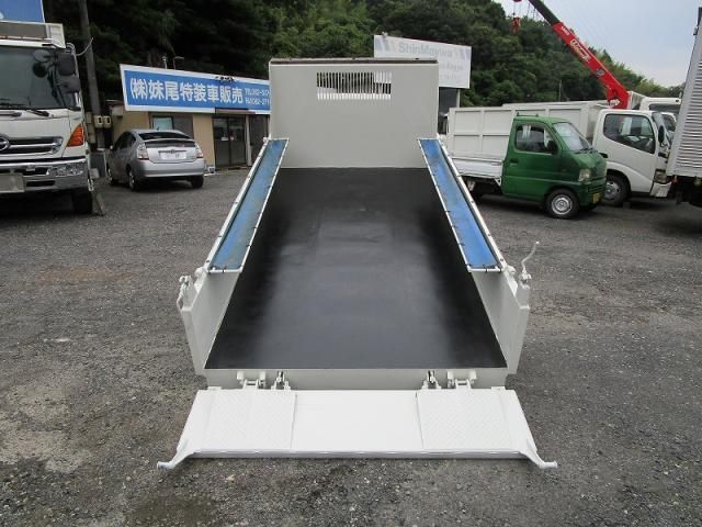 HINO DUTRO 2011 Image 31