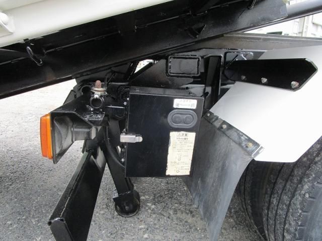 HINO DUTRO 2011 Image 31