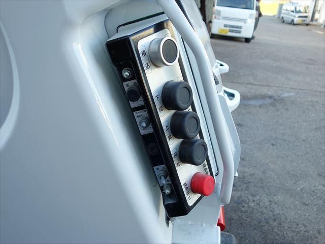 ISUZU ELF 2017 Image 31