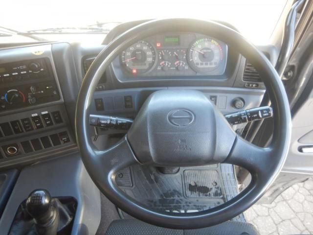 HINO PROFIA 2007 Image 31