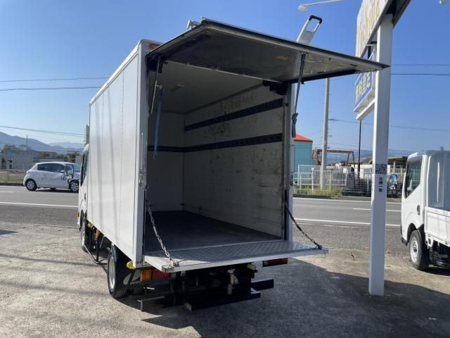 NISSAN ATLAS 2010 Image 31