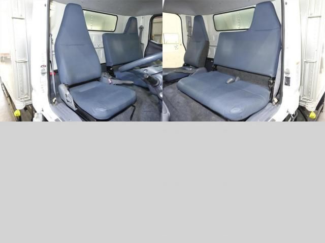 MITSUBISHI CANTER 2012 Image 31