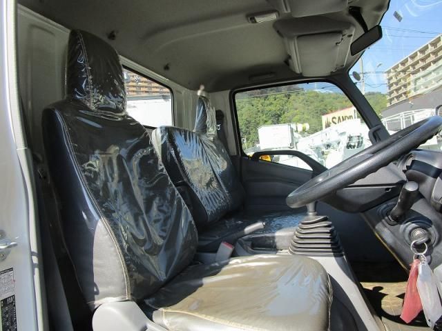 HINO DUTRO 2016 Image 31