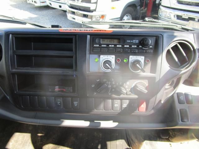 HINO DUTRO 2016 Image 31