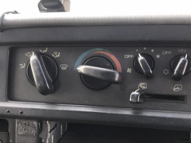 MITSUBISHI CANTER 1998 Image 31