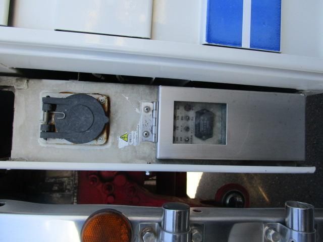 NISSAN DIESEL QUON 2015 Image 31