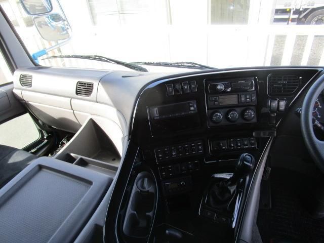 NISSAN DIESEL QUON 2015 Image 31