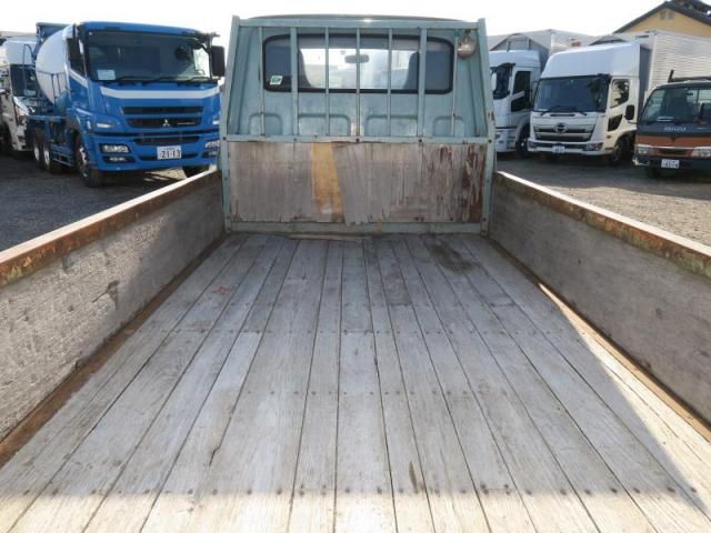 MITSUBISHI CANTER 1977 Image 31