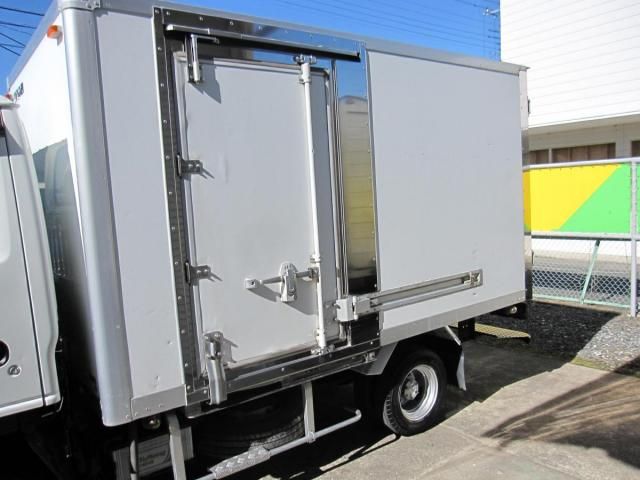 ISUZU ELF 2002 Image 31