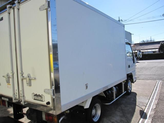 ISUZU ELF 2002 Image 31