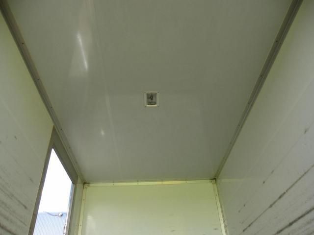 ISUZU ELF 2002 Image 31