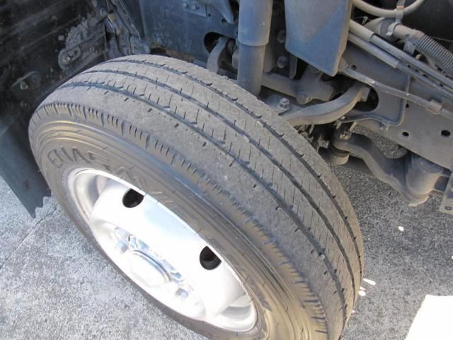 ISUZU ELF 2002 Image 31