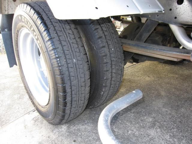 ISUZU ELF 2002 Image 31