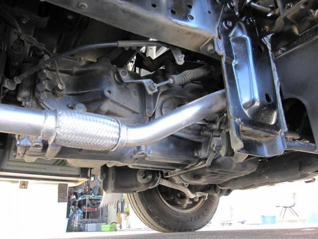 ISUZU ELF 2002 Image 31