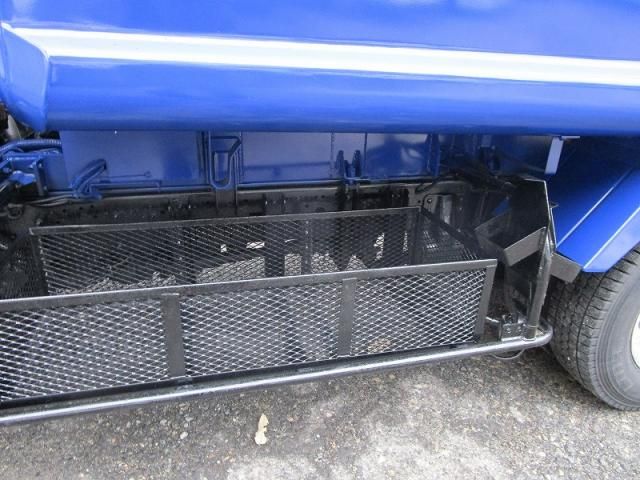 HINO DUTRO 2010 Image 31