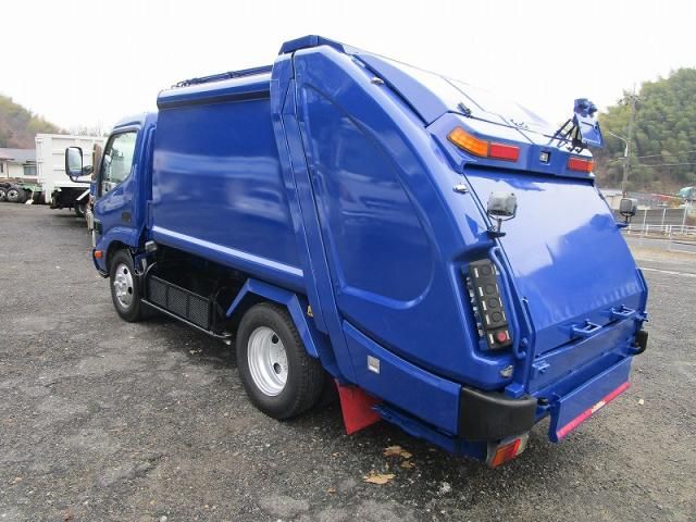 HINO DUTRO 2010 Image 31