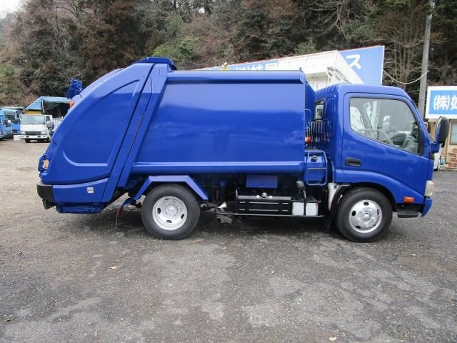 HINO DUTRO 2010 Image 31