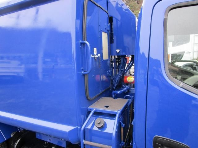 HINO DUTRO 2010 Image 31