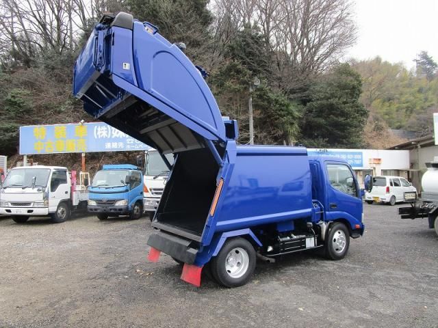 HINO DUTRO 2010 Image 31