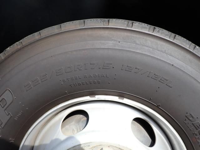 MITSUBISHI FUSOU FIGHTER 2014 Image 31