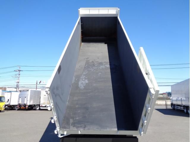 MITSUBISHI FUSOU SUPER GREAT 2023 Image 31