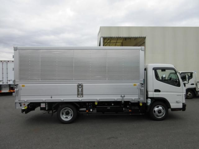 MITSUBISHI CANTER 2023 Image 31