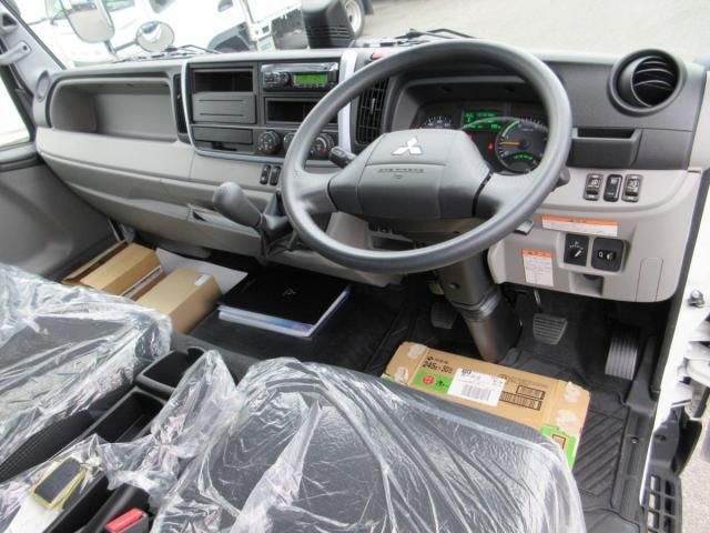 MITSUBISHI CANTER 2023 Image 31