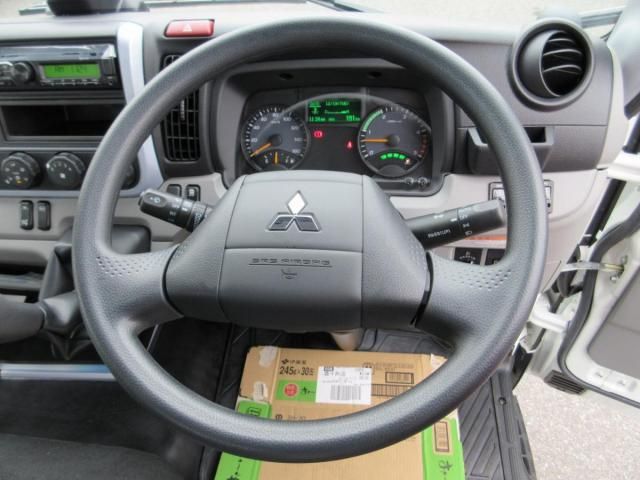 MITSUBISHI CANTER 2023 Image 31