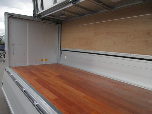 MITSUBISHI CANTER 2023 Image 31