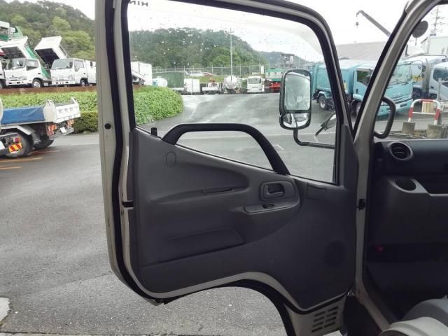 HINO DUTRO 2018 Image 31