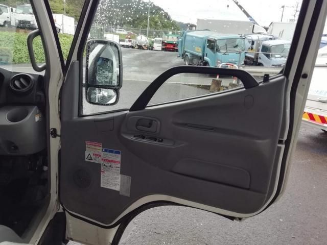 HINO DUTRO 2018 Image 31