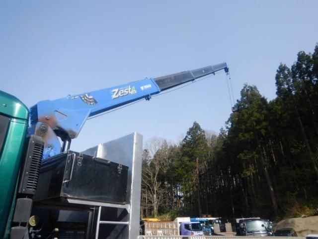 NISSAN DIESEL QUON 2014 Image 31