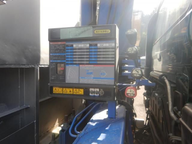 NISSAN DIESEL QUON 2014 Image 31