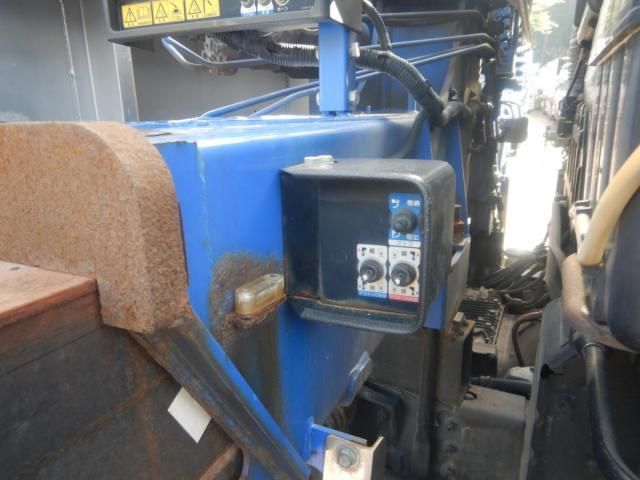 NISSAN DIESEL QUON 2014 Image 31