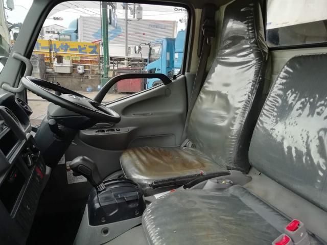 HINO DUTRO 2018 Image 31