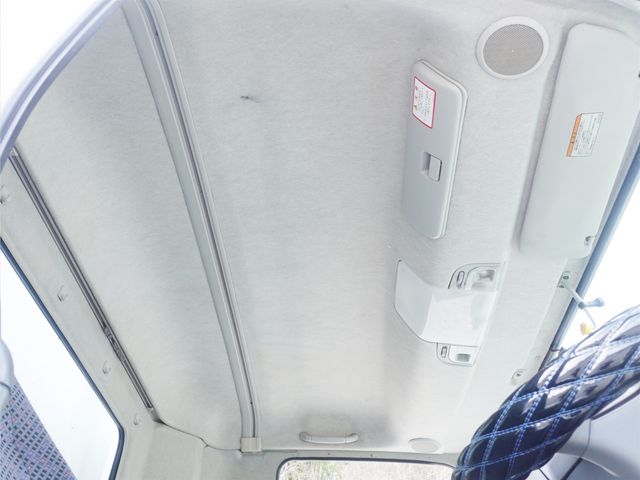 MITSUBISHI FUSOU FIGHTER 2007 Image 31